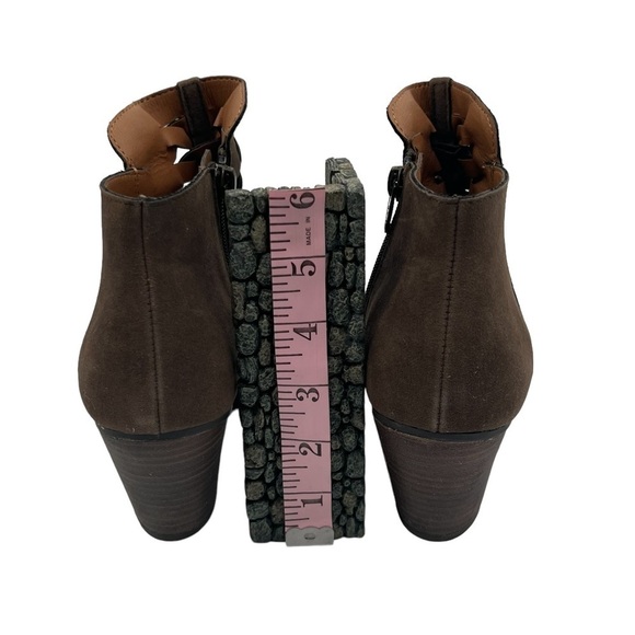 Mossimo Supply Co. Brown Suede Heeled Ankle Boots Size 7 1/2 Women's - Picture 8 of 9